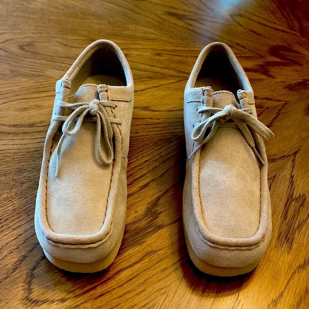 CLARKS ORIGINALS WALLABEE BOOTS - Size 8.5